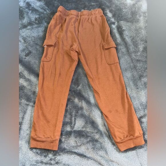 5t rust colored okie dokie cargo pants with 2 small stains on back of leg - Picture 2 of 4